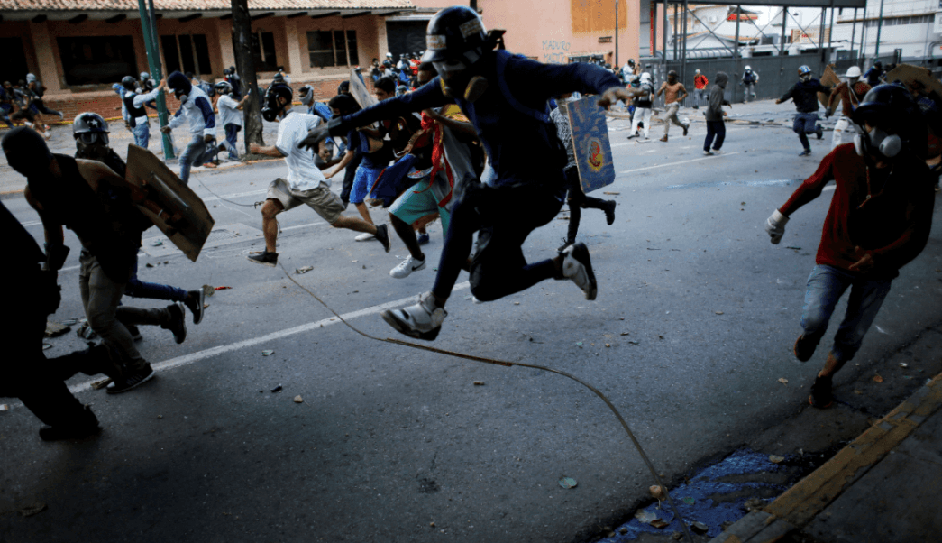 Gobierno venezolano prohíbe manifestaciones que afecten Constituyente