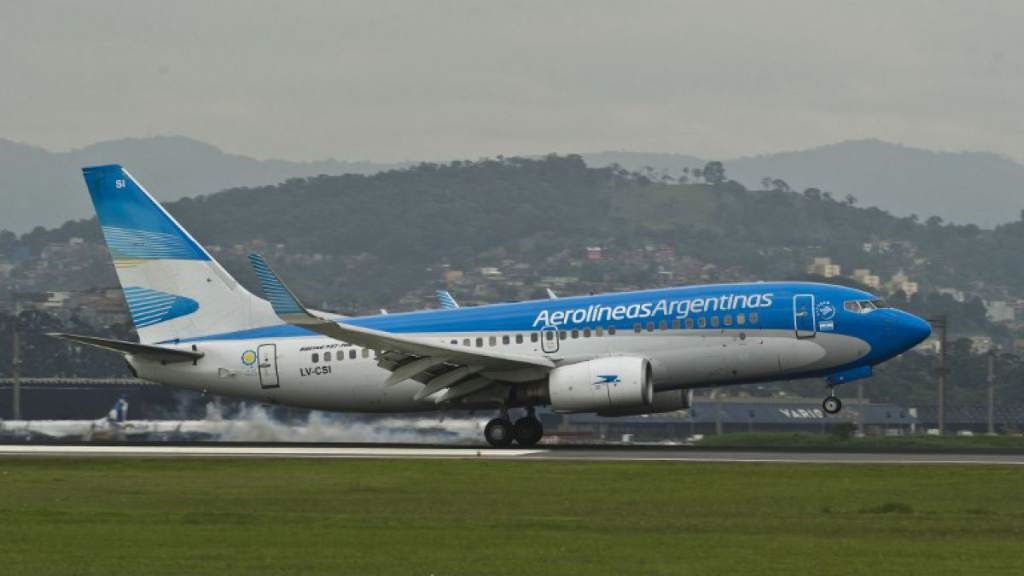Aerolíneas Argentinas cancela otro vuelo semanal a Caracas