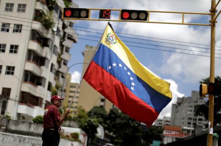 Chile concede asilo a cinco juristas venezolanos