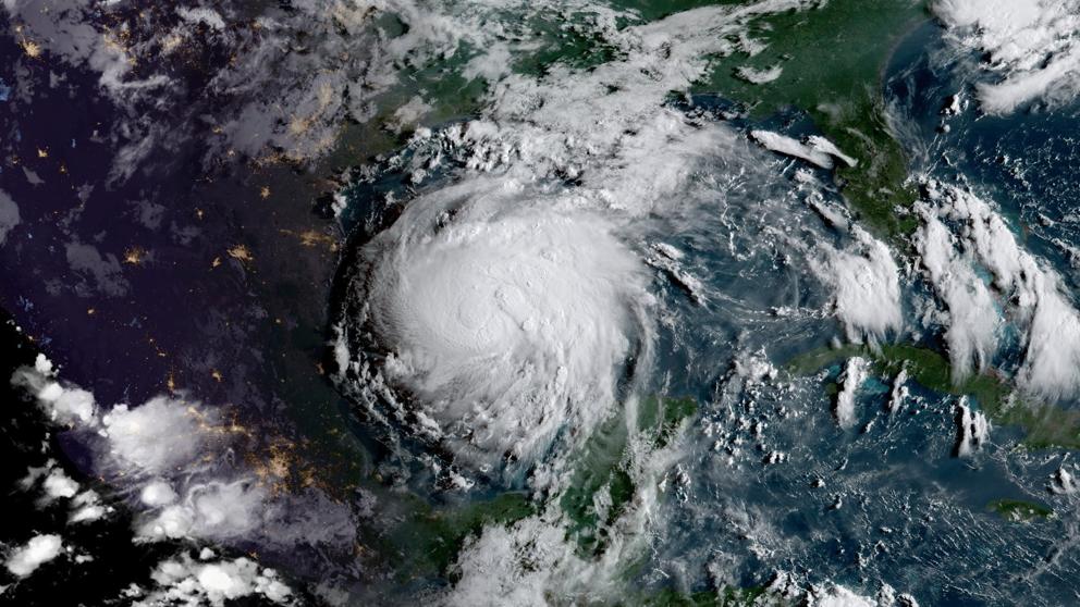 Huracán Harvey avanza a categoría 3 con vientos de casi 200 kilómetros por hora