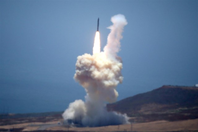 EEUU intercepta un misil de prueba frente a costa de Hawái