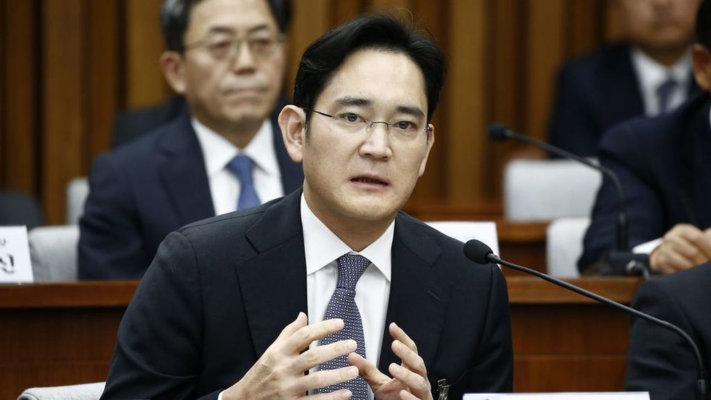 Heredero de Samsung condenado a cinco años de cárcel