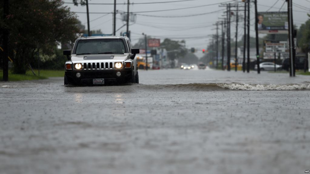 Trump declara emergencia en Louisiana por tormenta Harvey