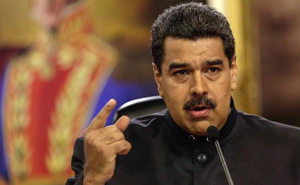 Venezuela rechaza "injerencia" de Macron, quien llamó "dictadura" a gobierno de Maduro