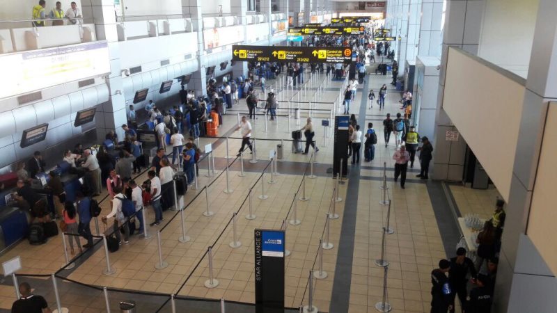 Aeropuerto panameño normaliza operaciones tras cancelar más de 200 vuelos