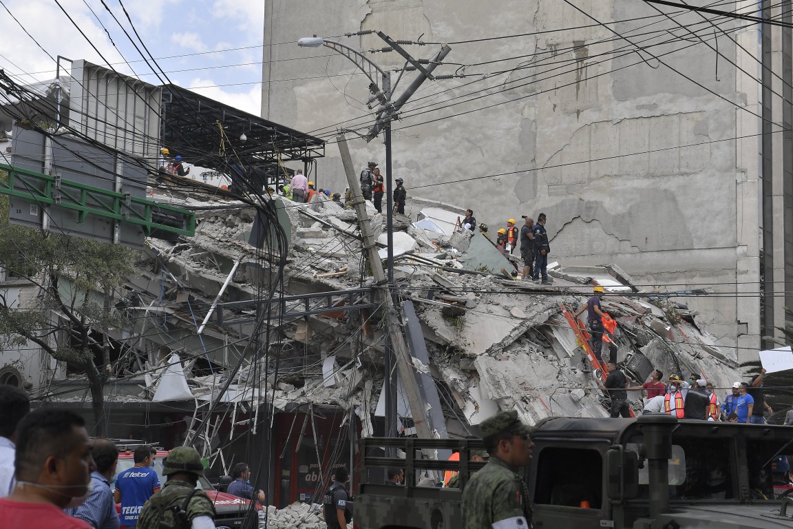 "¡Ayuda! ¡Estamos aquí!", gritó Lucía horas y horas bajo escombros en México