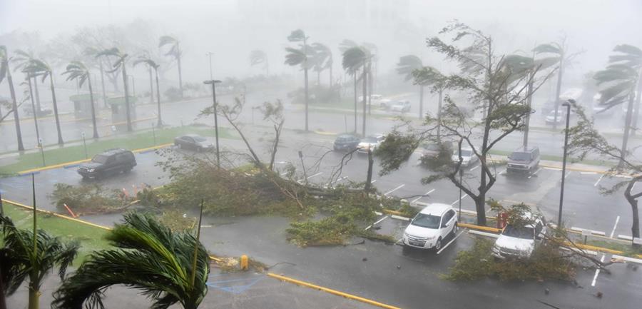Huracán María azota a Puerto Rico y deja inundaciones y daños