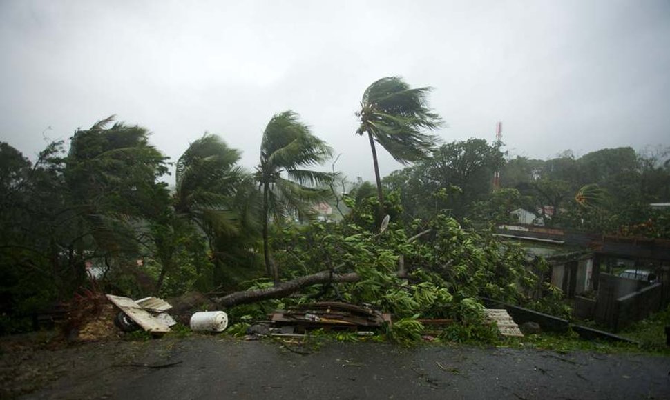 Las lluvias del huracán María golpean Guadalupe