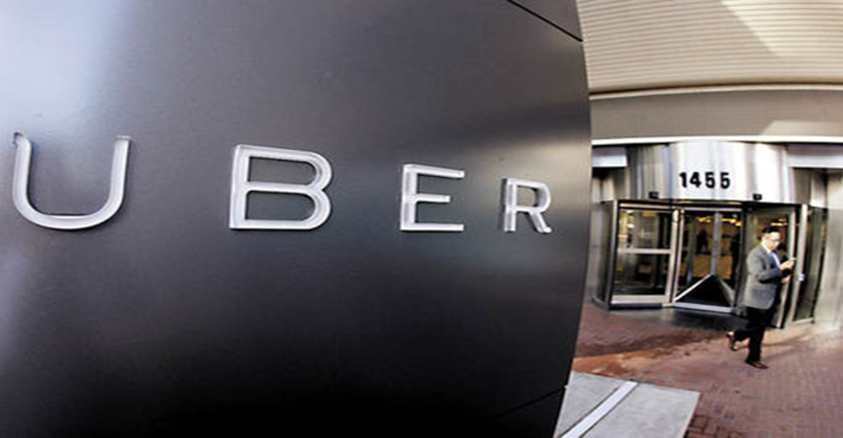 Presidente de Uber viaja a Londres por revocación de licencia