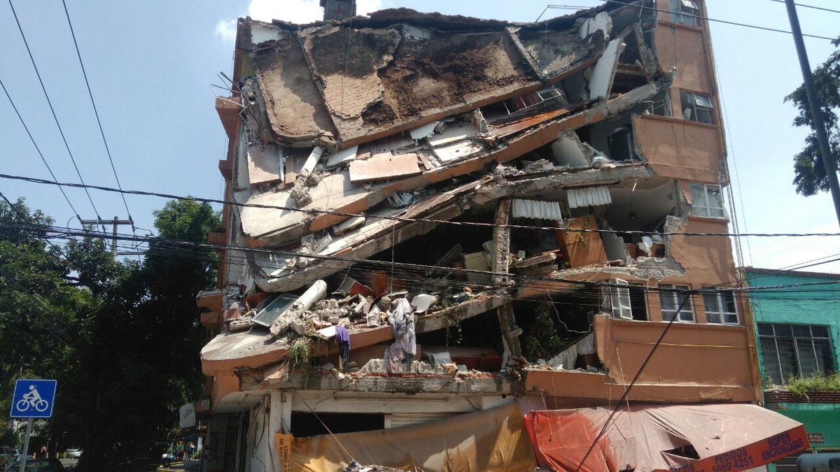 El sismo derrumba más diez edificios en distintas zonas de Ciudad de México