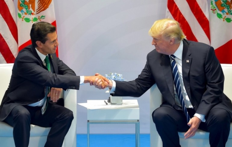 Trump ofrece condolencias y solidaridad a Peña Nieto por desastres en México
