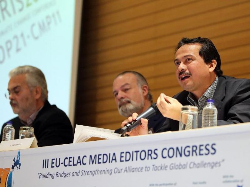 Periodistas posverdad congreso de editores