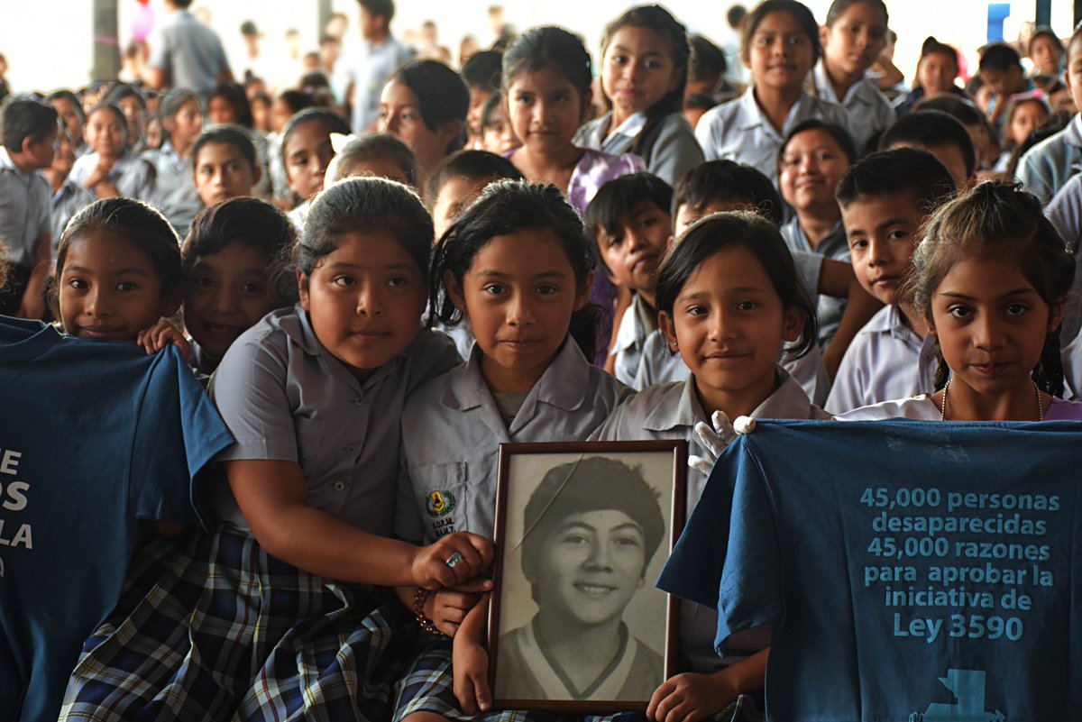Familia de Marco Antonio Molina Theissen recuerda su desaparición ocurrida hace 36 años