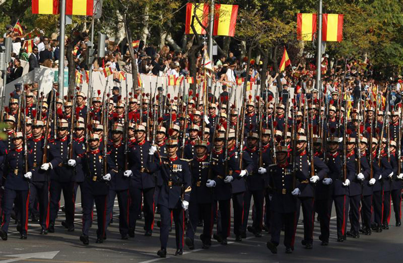 España celebra su fiesta nacional marcada por la crisis en Cataluña