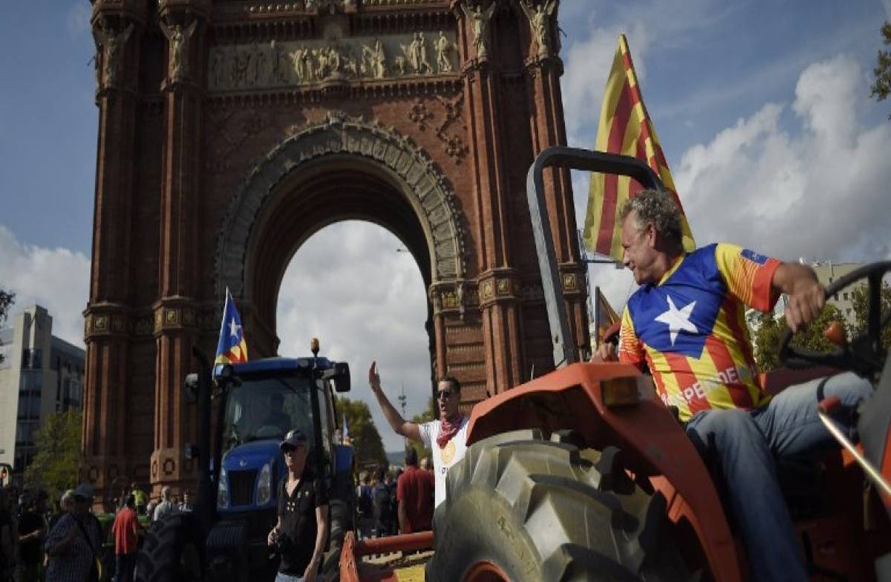 Gobierno español lanza ultimátum a Puigdemont para que renuncie a independencia
