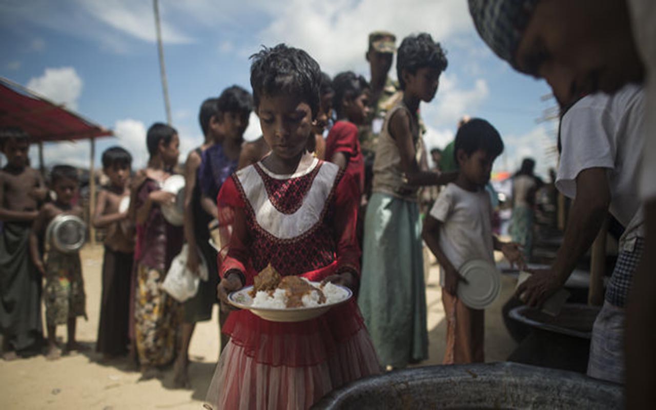 La desnutrición acecha a los niños rohinyás refugiados en Bangladés