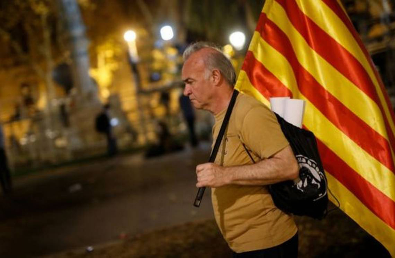 Ministro español de Exteriores denuncia el "engaño" del presidente catalán