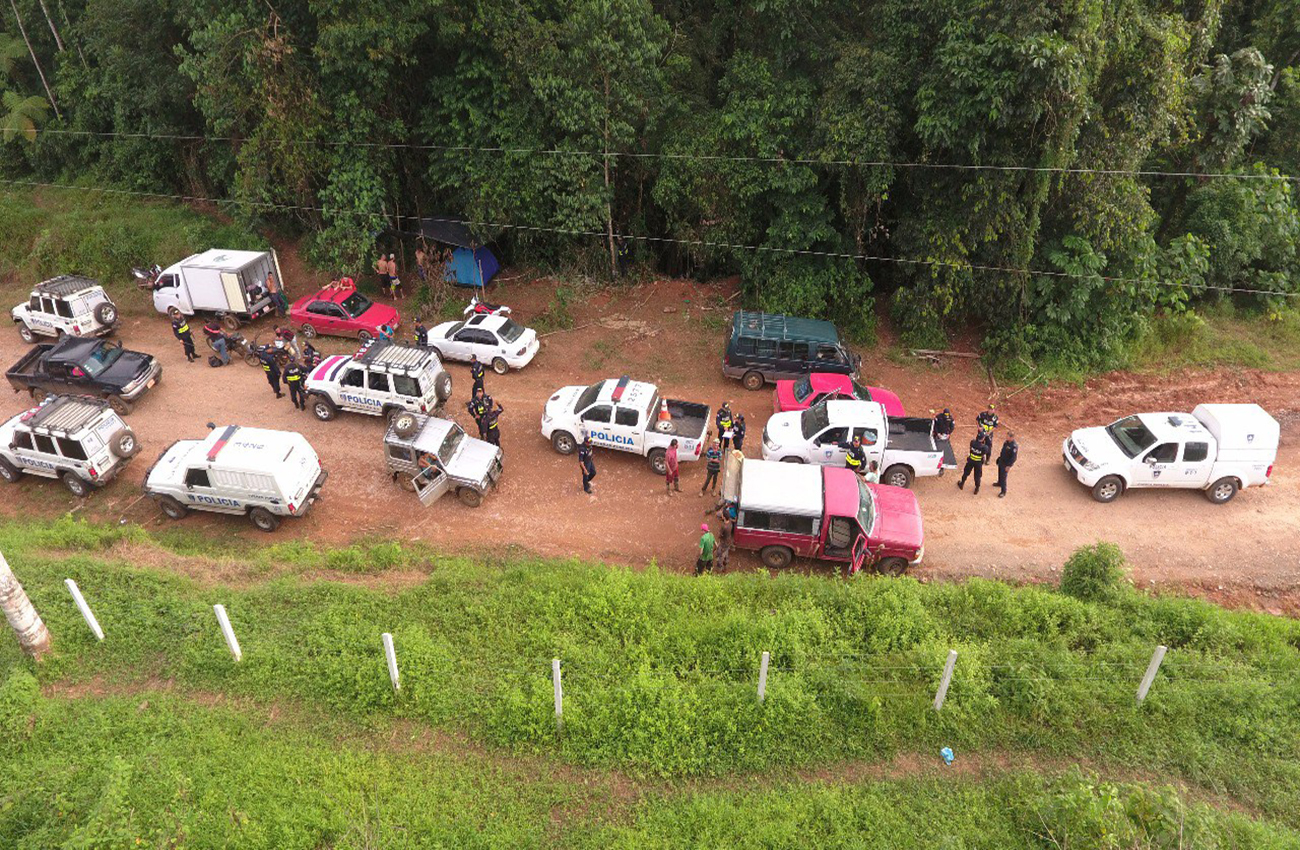 Policía desaloja mineros ilegales tras graves daños ambientales en Costa Rica