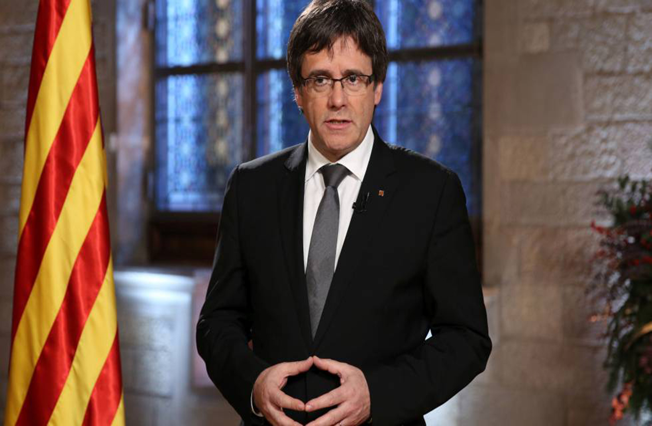 Puigdemont declara la independencia de Cataluña pero la deja en suspenso con petición de diálogo