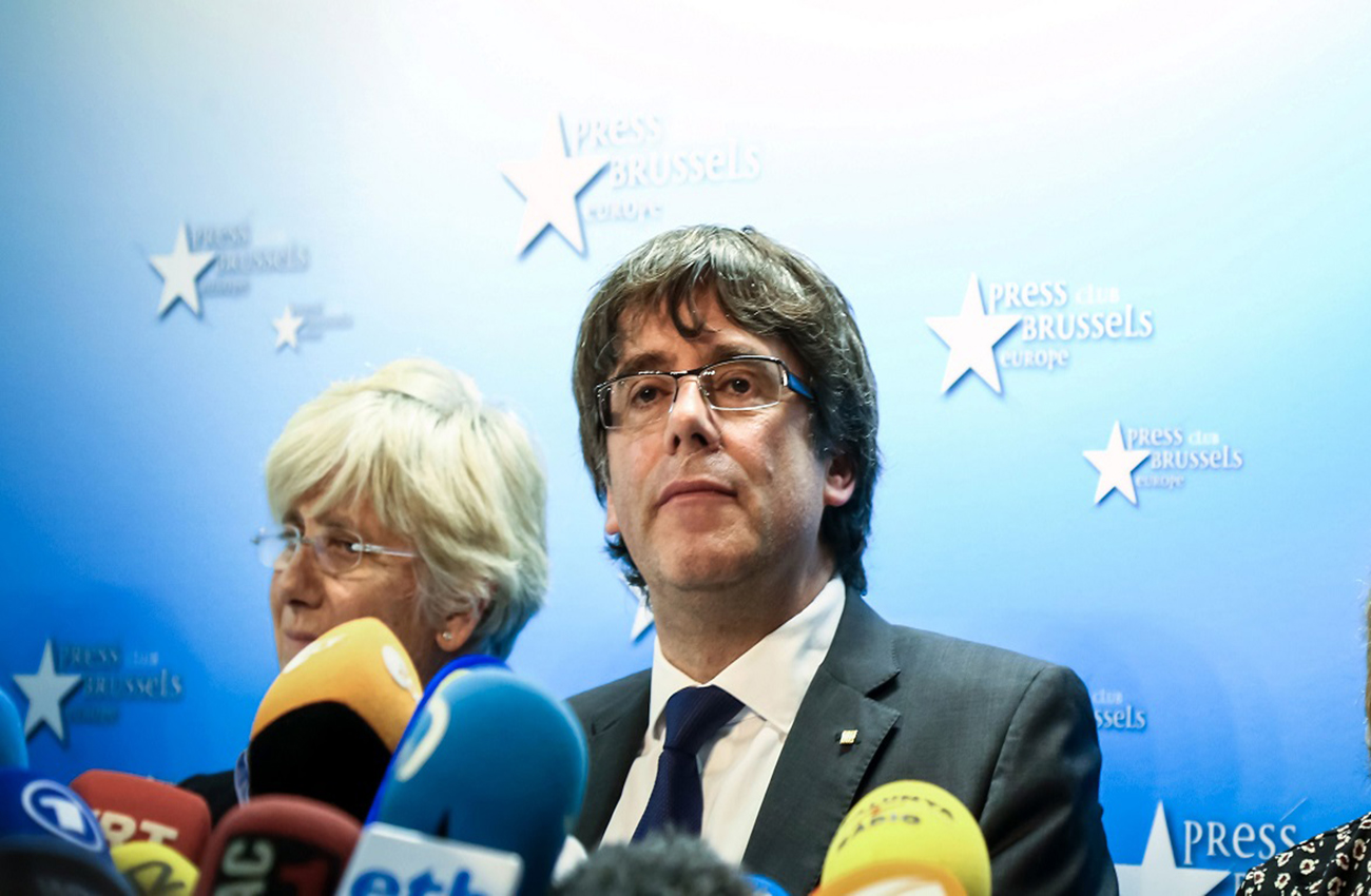Puigdemont no pedirá asilo en Bélgica y defiende ralentizar independencia de Cataluña