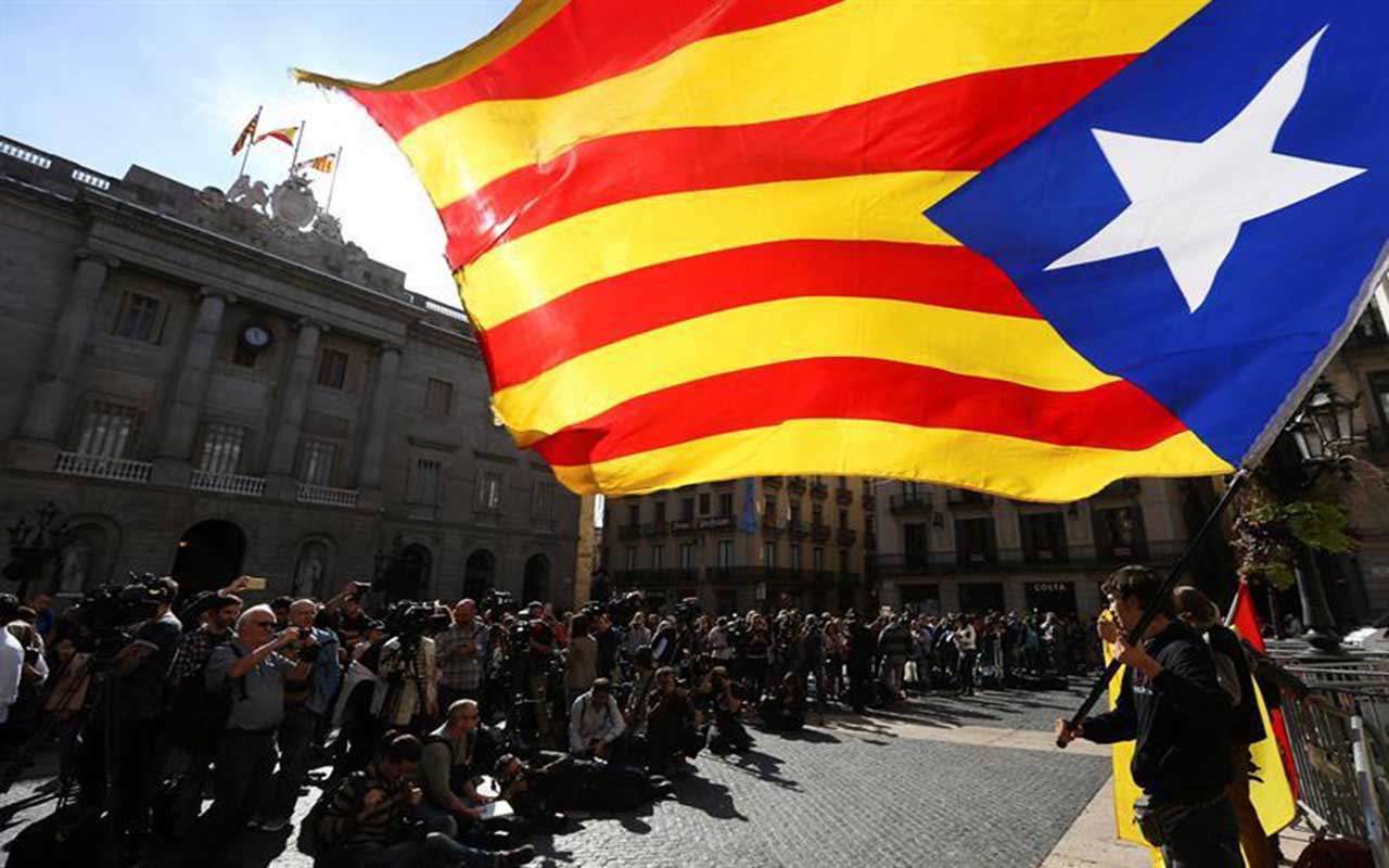 Casi mil empresas trasladan la sede fiscal fuera de Cataluña desde octubre