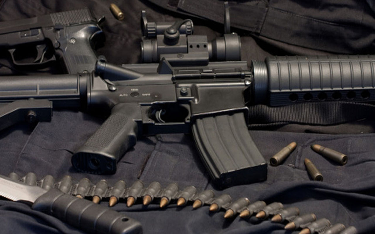 Crece apoyo a prohibir venta de fusiles de asalto en EEUU