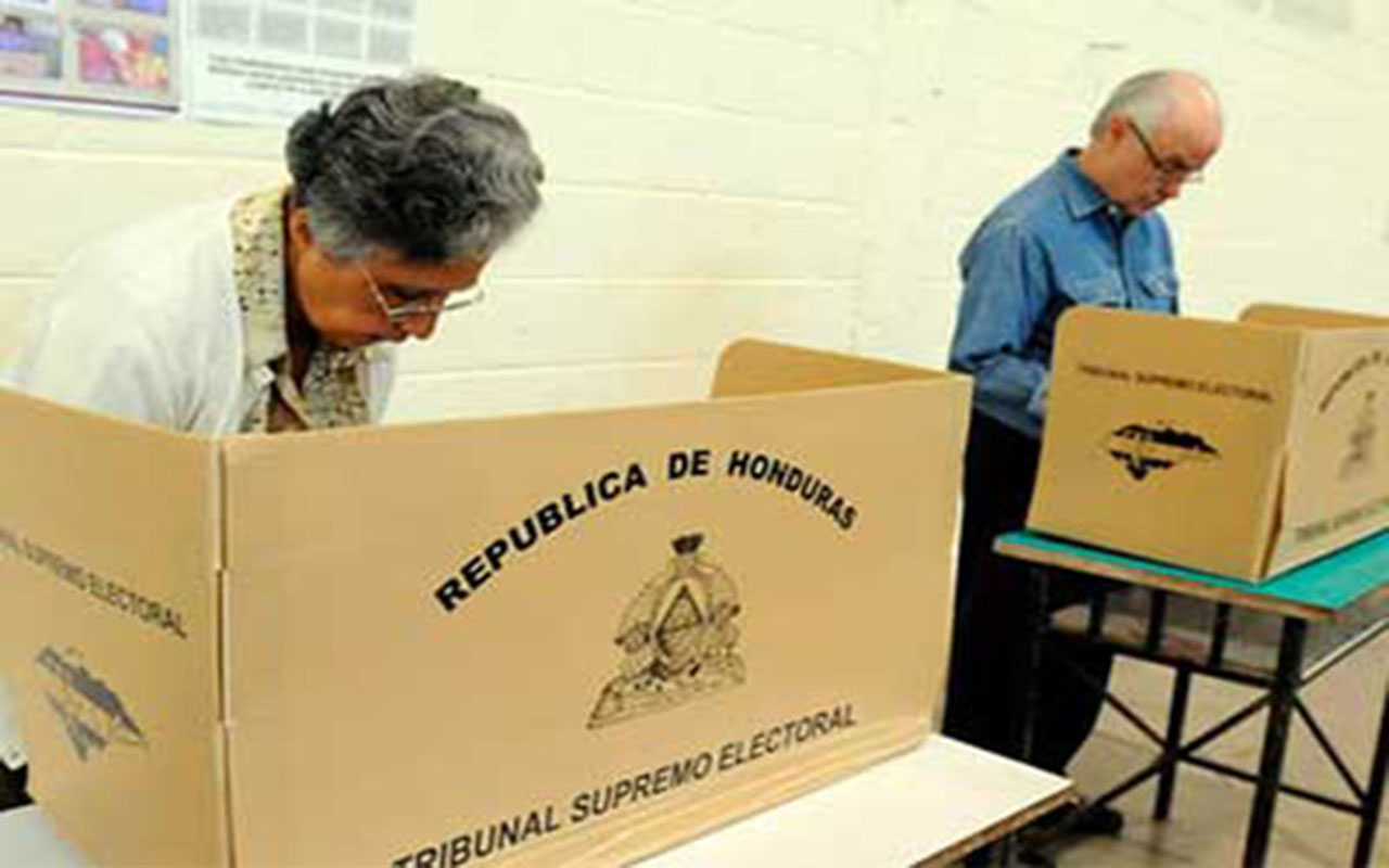 Elecciones de Honduras bajo vigilancia de 16.000 observadores