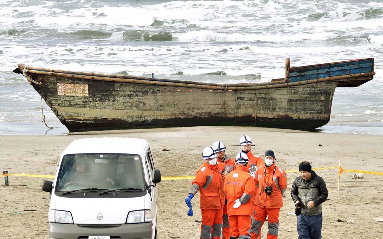 Hallan diez cadáveres en las costas japonesas frente a Corea del Norte