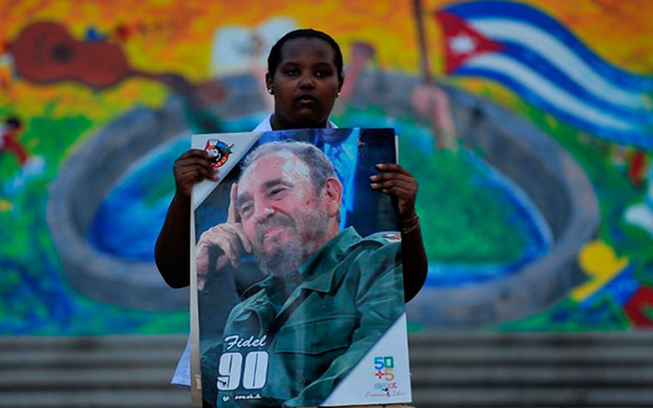 La desesperanza reina entre cubanos en Miami en aniversario del deceso de Fidel