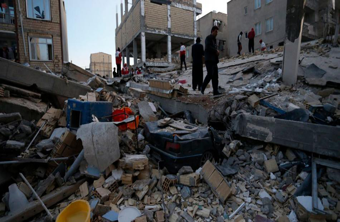 Más de 300 muertos en Irán por un violento sismo