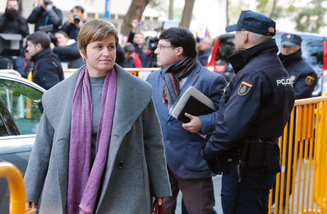 Presidenta del Parlamento de Cataluña sale en libertad bajo fianza