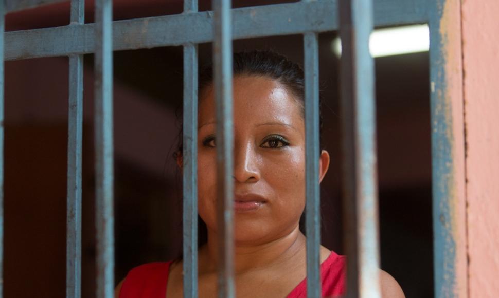 El Salvador revisión de condena por ley antiaborto
