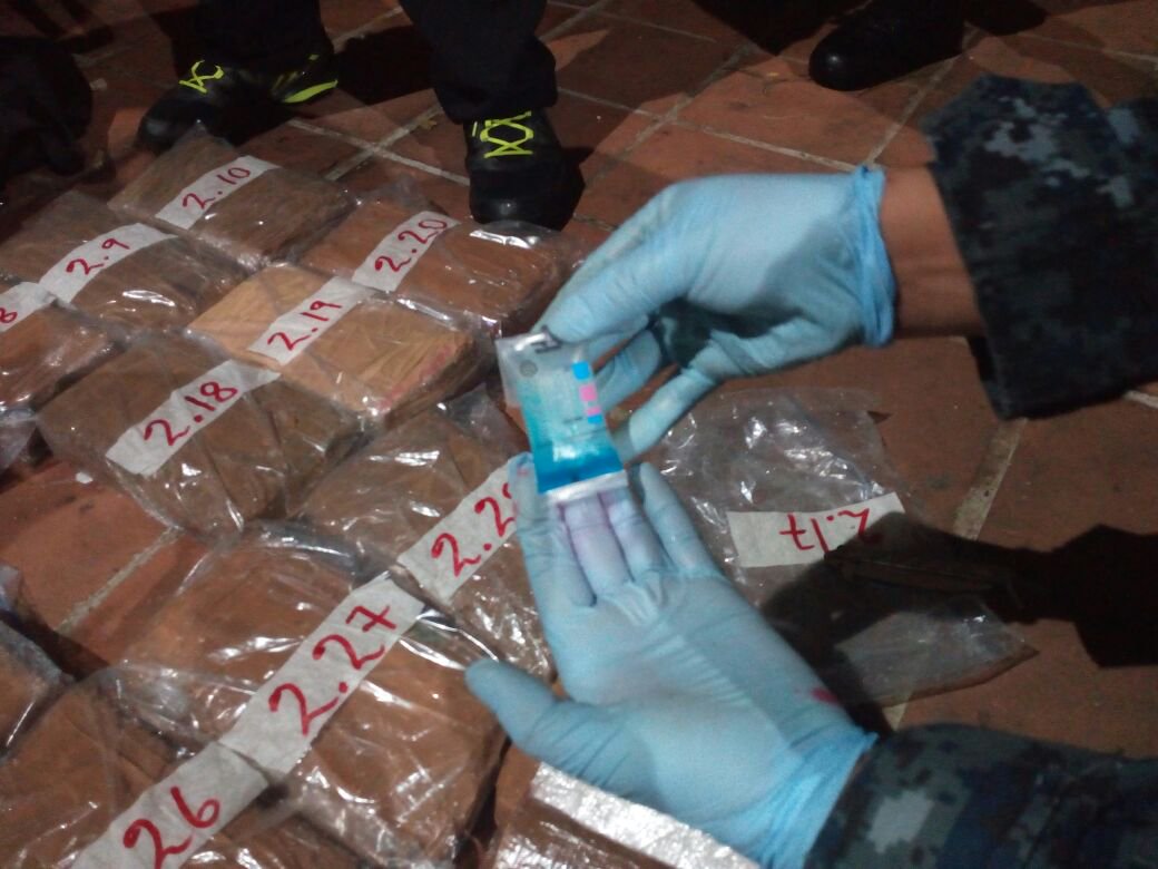 guatemaltecos capturados en El Salvador por incautación de cocaína