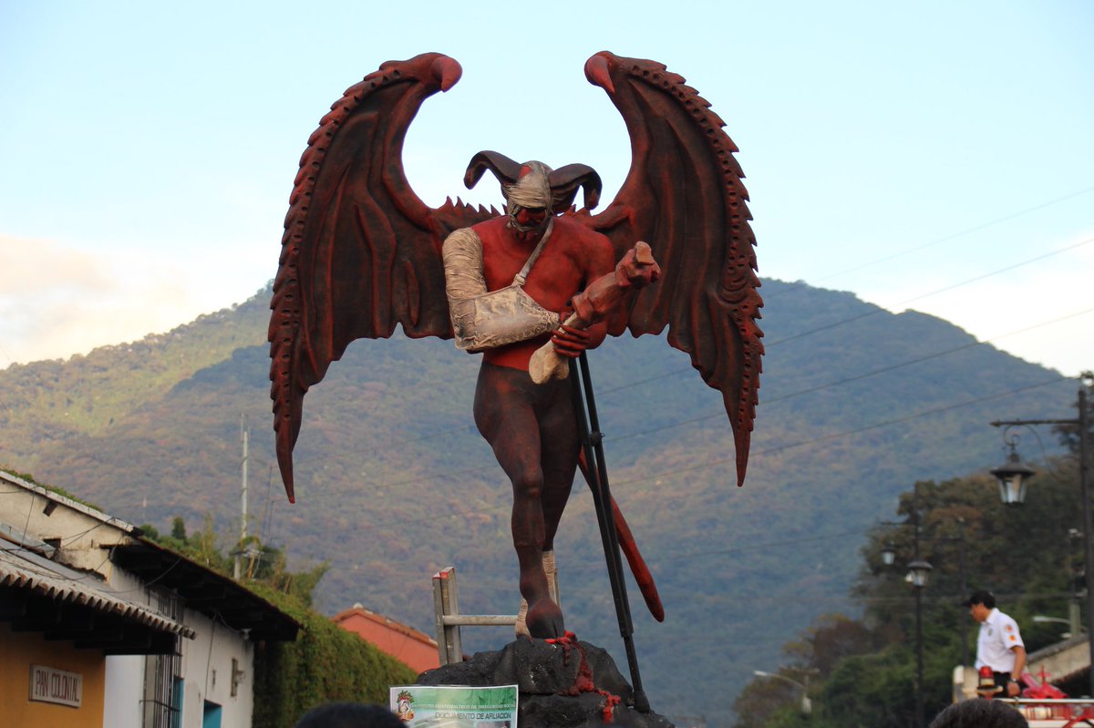 Quema del Diablo, Emisoras Unidas, EU, Guatemala, Antigua Guatemala