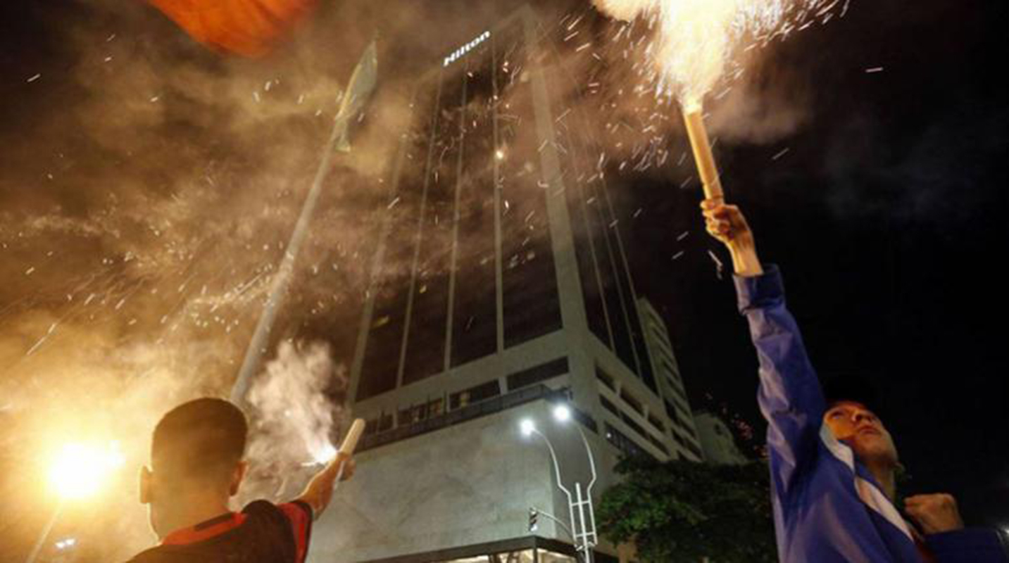 Detienen a 48 hinchas del Flamengo que atacaron el hotel del Independiente en Rio