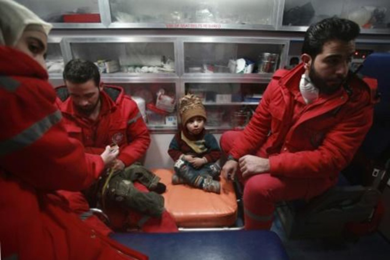 Evacuaciones médicas limitadas en una zona asediada de Siria