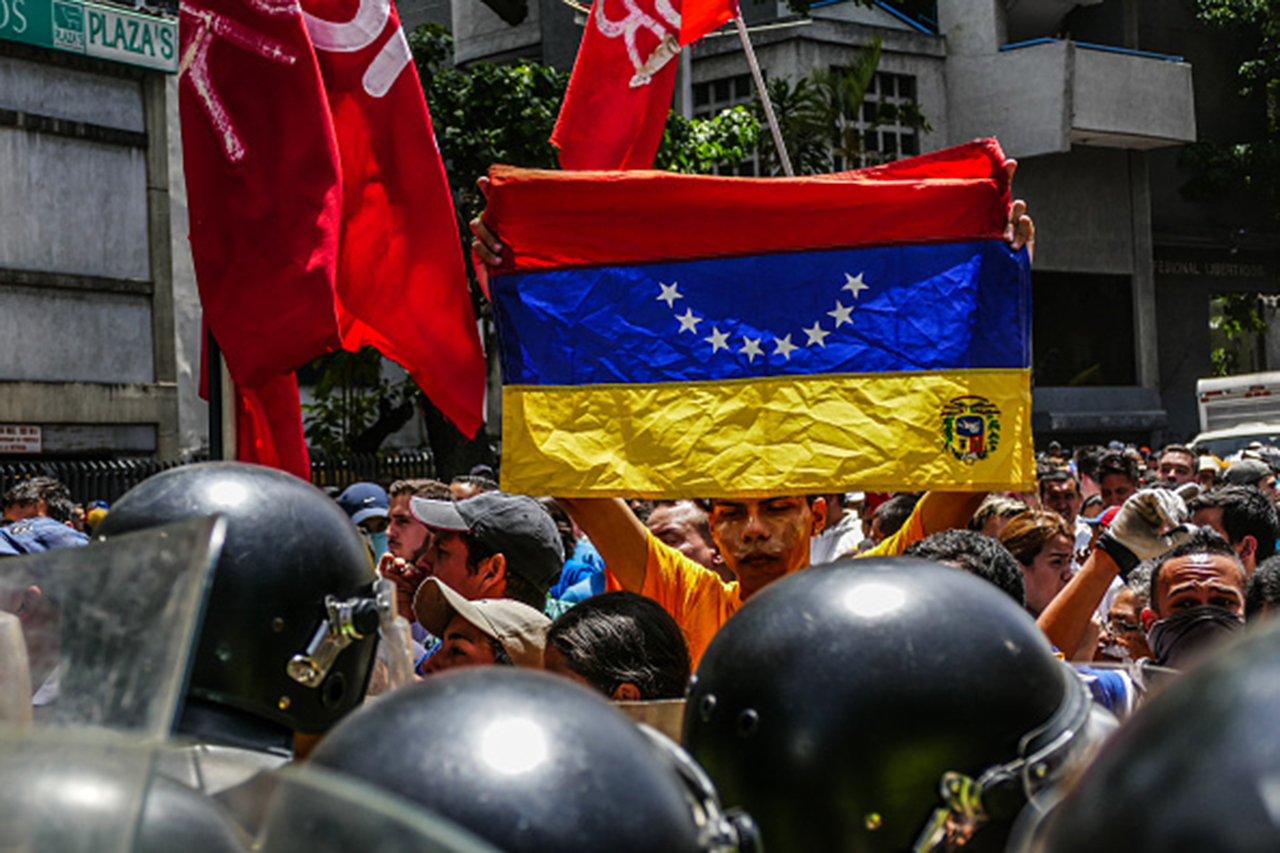 Excarcelados piden clemencia para todos los opositores presos en Venezuela