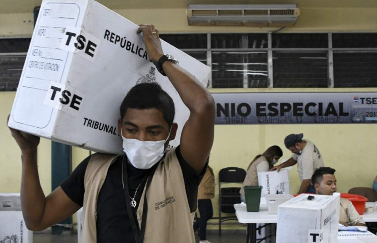 Honduras se encamina hacia un recuento total de votos tras reclamo opositor