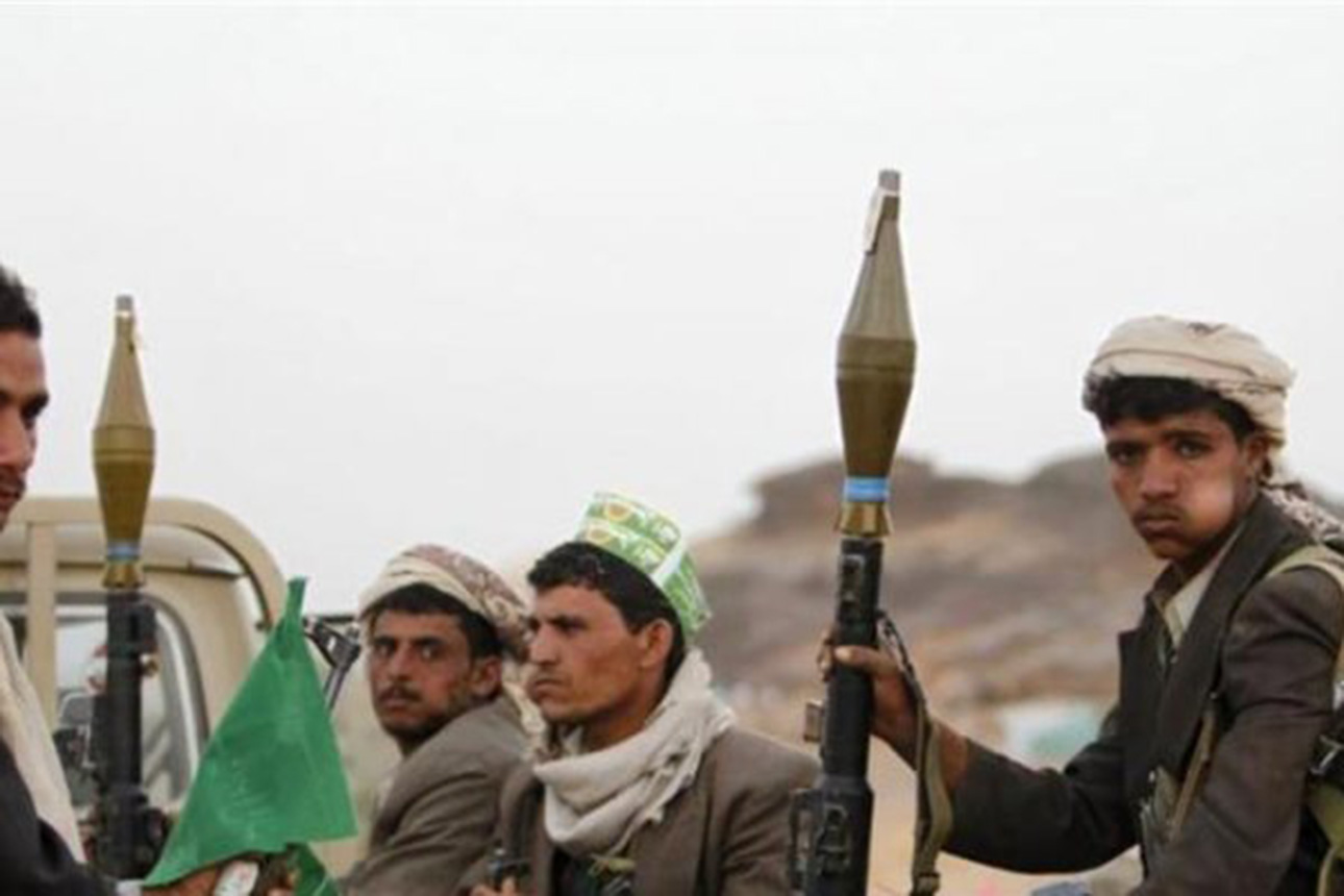 Irán "desmiente enérgicamente" suministrar armas a rebeldes de Yemen