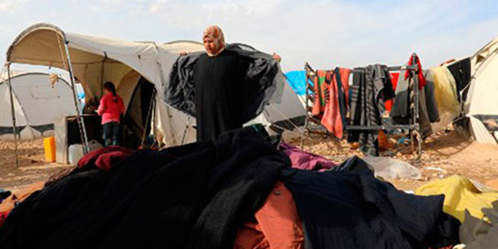 La lucha por sobrevivir al frío en los campos de desplazados sirios