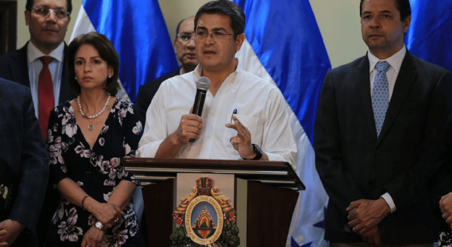 Presidente de Honduras llama a simpatizantes a defender triunfo electoral