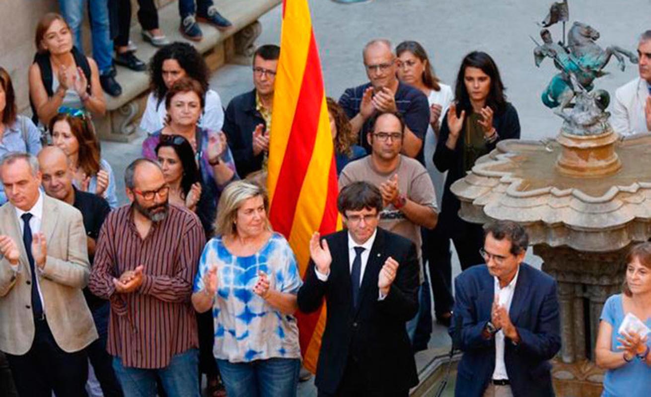 Puigdemont presidente gritan nuevamente sus militantes en Barcelona