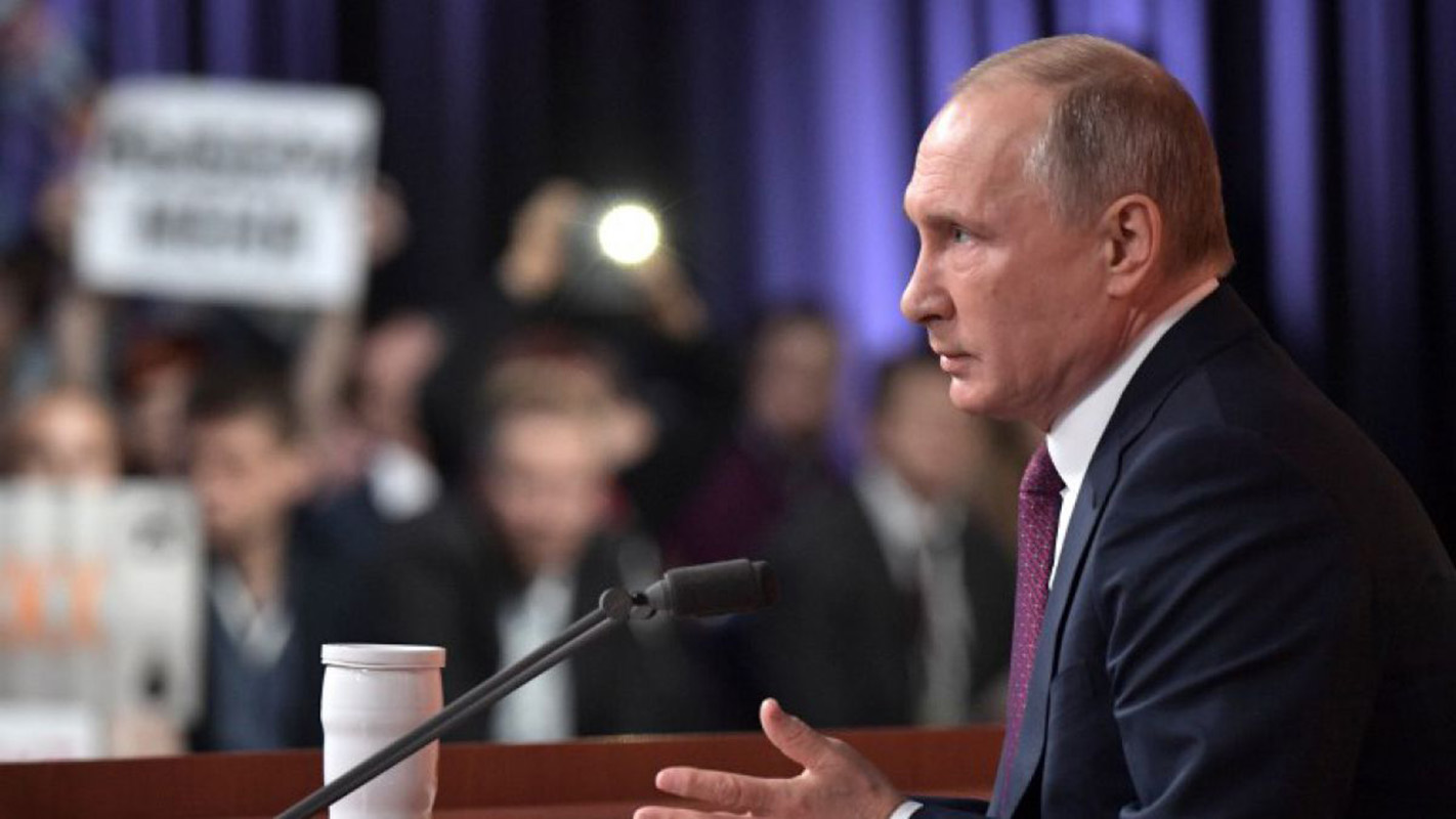 Putin dice que presunta injerencia rusa en EEUU fue inventada por oposción a Trump