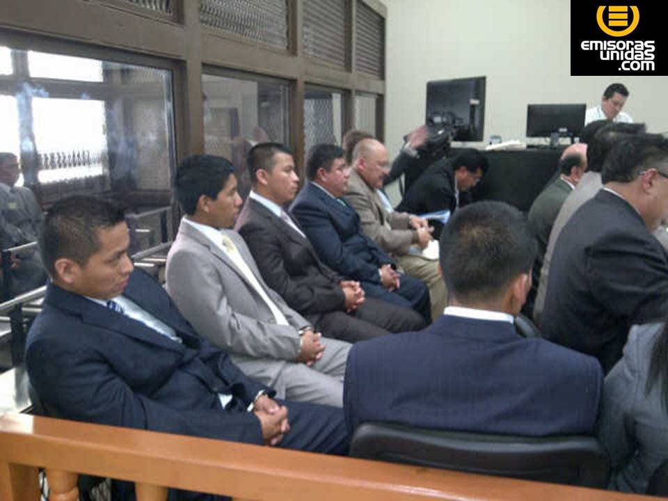 Sala ordena juicio por ejecuciones extrajudiciales contra ocho militares