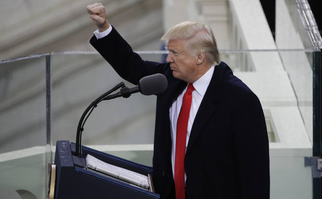 Donald Trump irrumpe en el foro de Davos con su "America First"