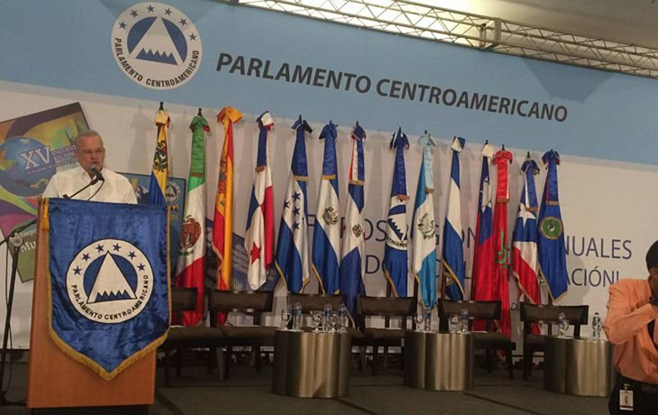El Parlamento Centroamericano pide a EEUU una política migratoria digna