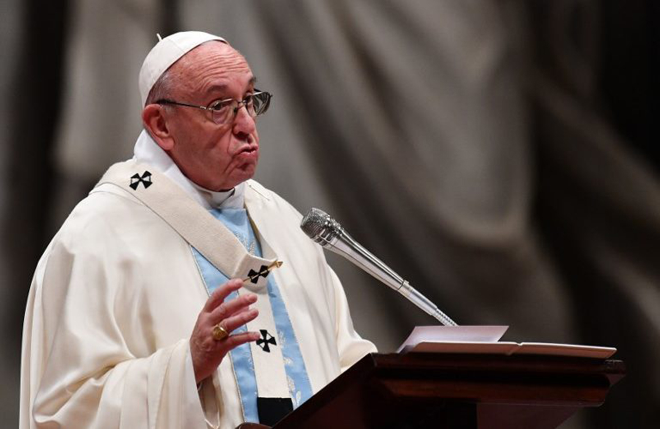 El papa desea un futuro de paz para 2018