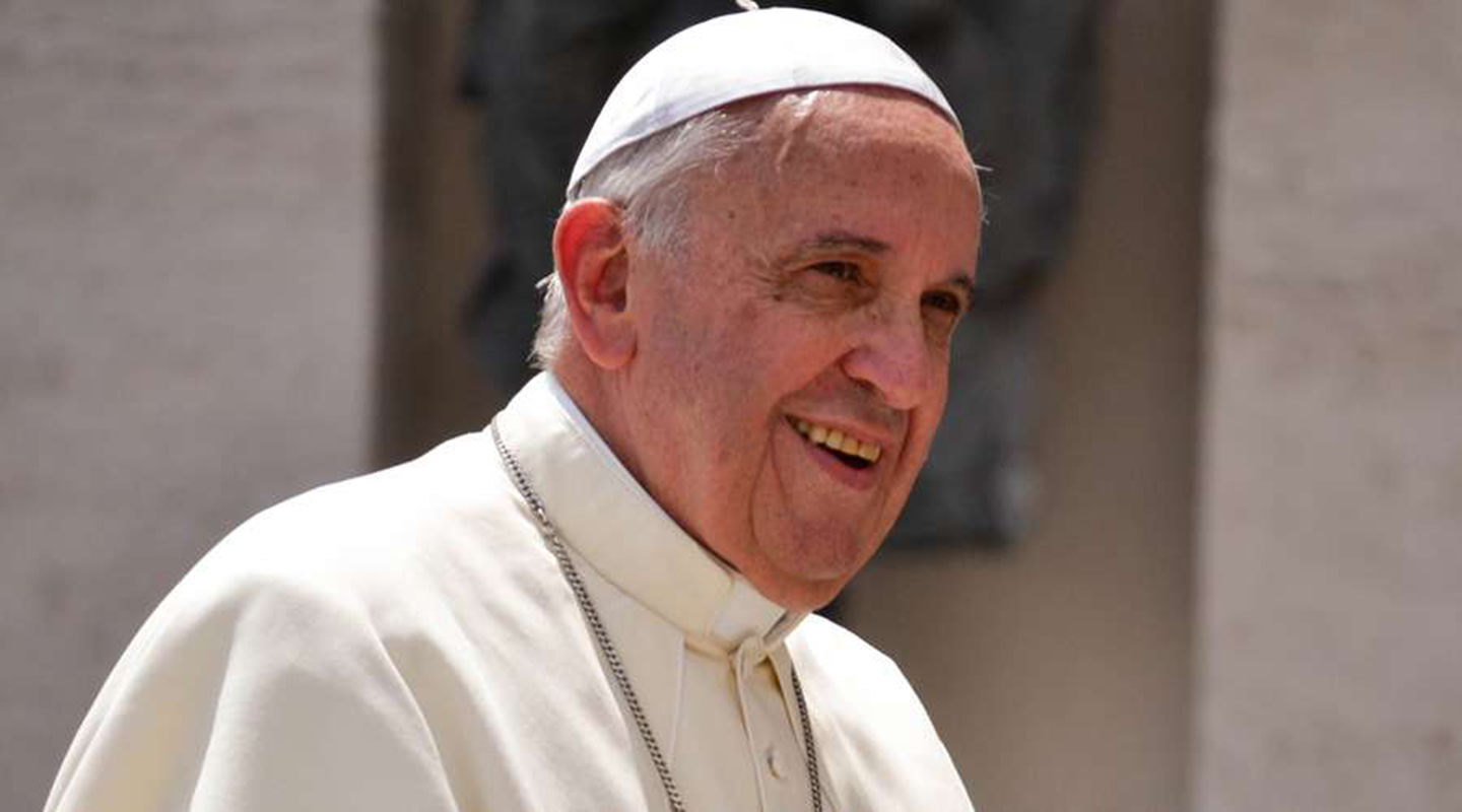 El papa insta a la unidad de los cristianos ante desafíos contra la dignidad