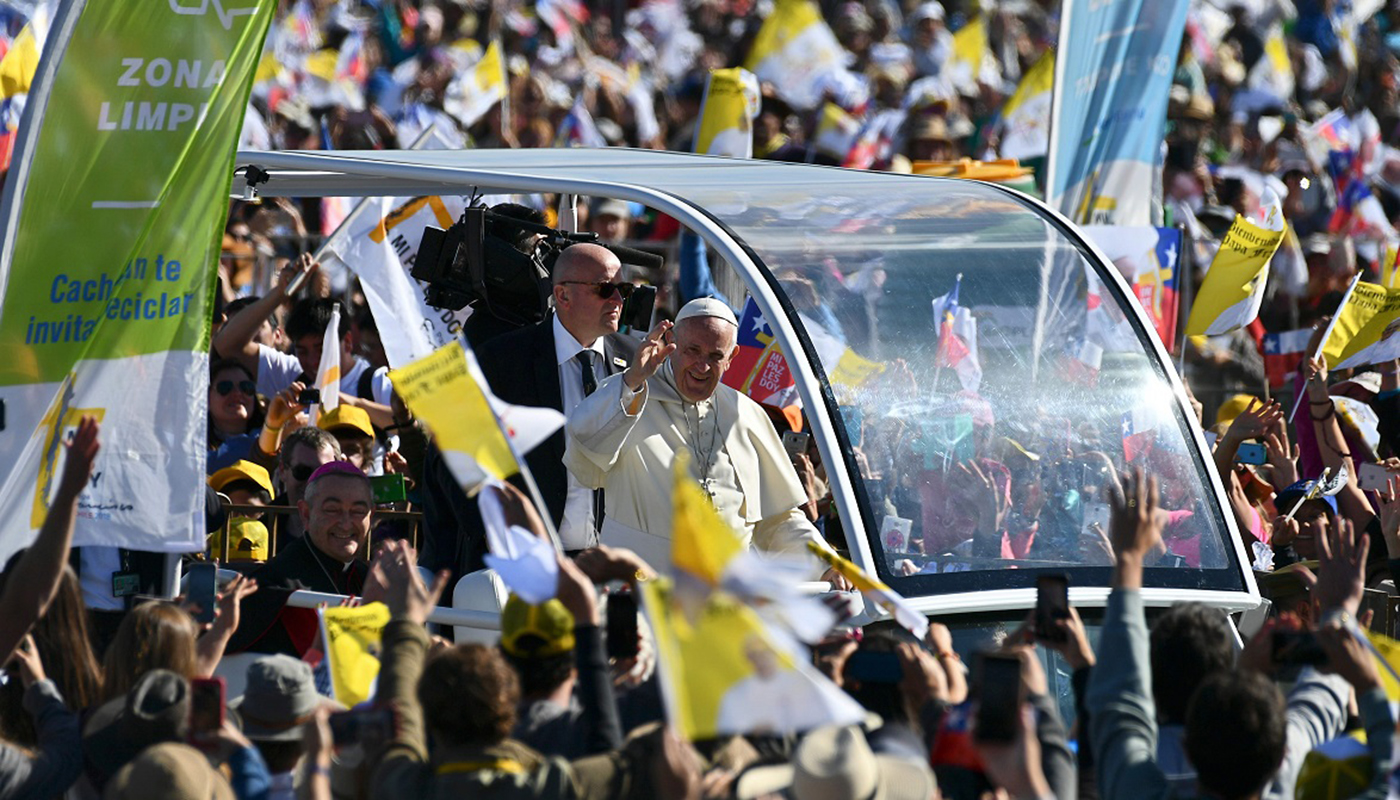 El papa llega a Temuco en clima de tensión por atentados