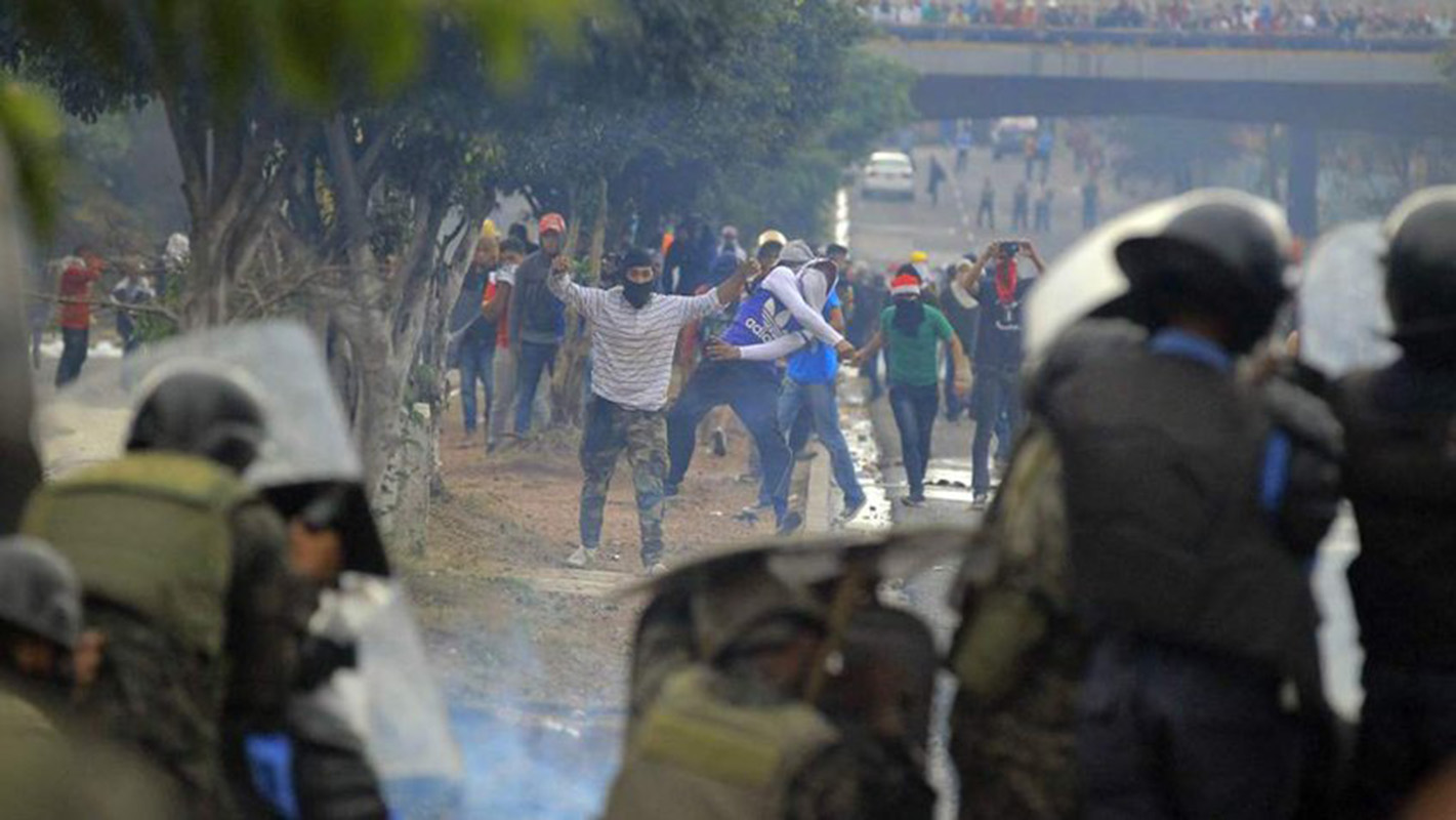 Oficialismo asume control del Congreso en Honduras en medio de protestas